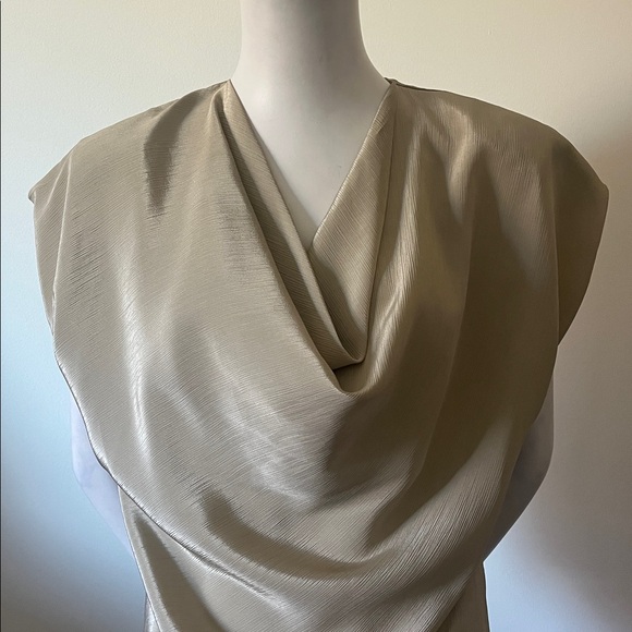 Oscar de la Renta Elegant Cream Drape Blouse Size 4 - Picture 2 of 7